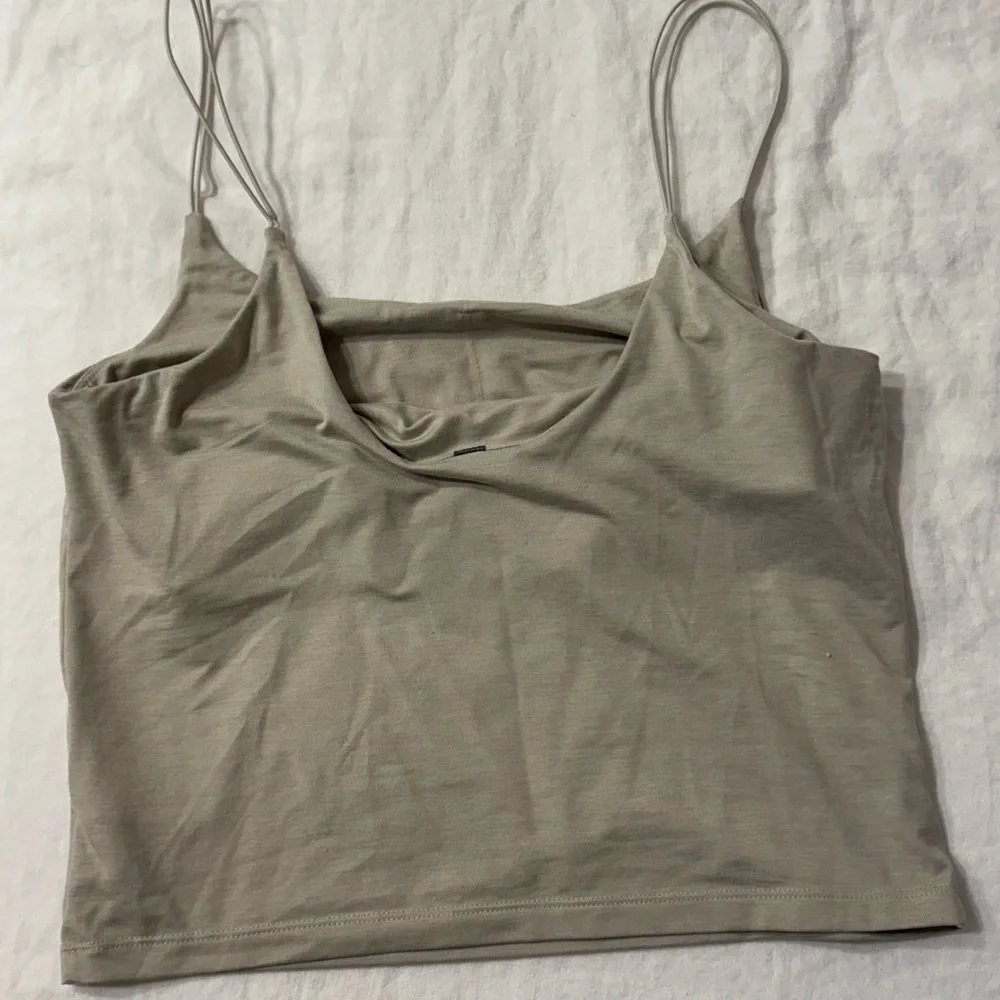 Vuori Lux Cami - suede heather - Picture 6 of 8
